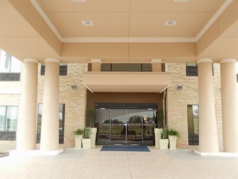 Holiday Inn Express And Suites Schulenburg By Ihg Dış mekan fotoğraf