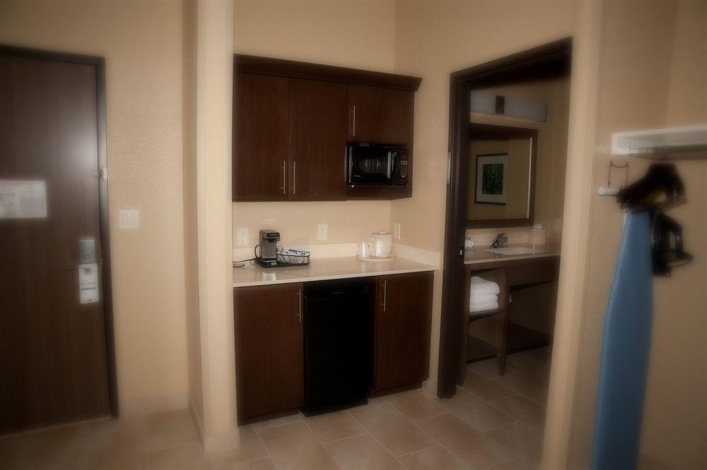 Holiday Inn Express And Suites Schulenburg By Ihg Dış mekan fotoğraf