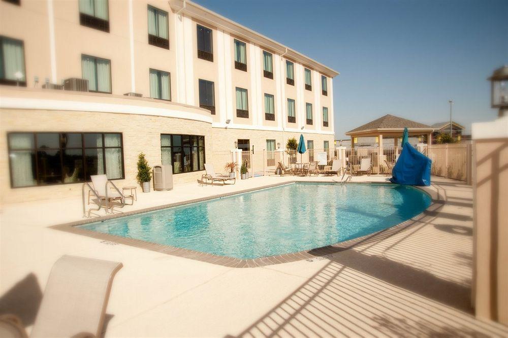 Holiday Inn Express And Suites Schulenburg By Ihg Dış mekan fotoğraf