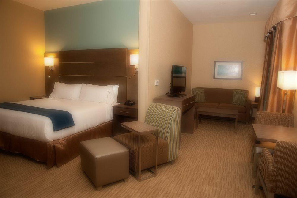 Holiday Inn Express And Suites Schulenburg By Ihg Dış mekan fotoğraf